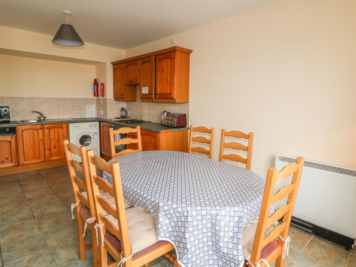Apartment 42 *